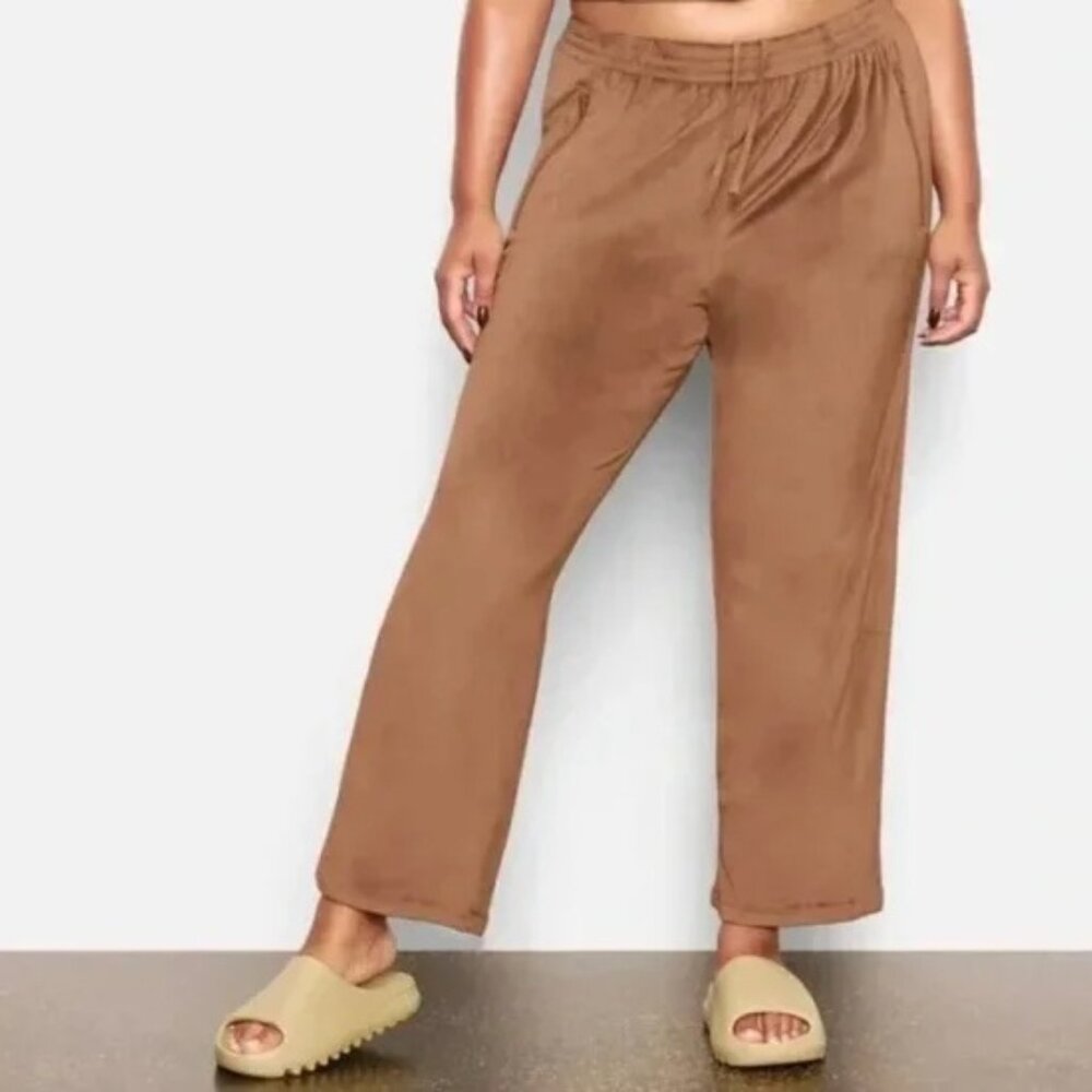Skims Velour Track Pants - Picture 11 of 11